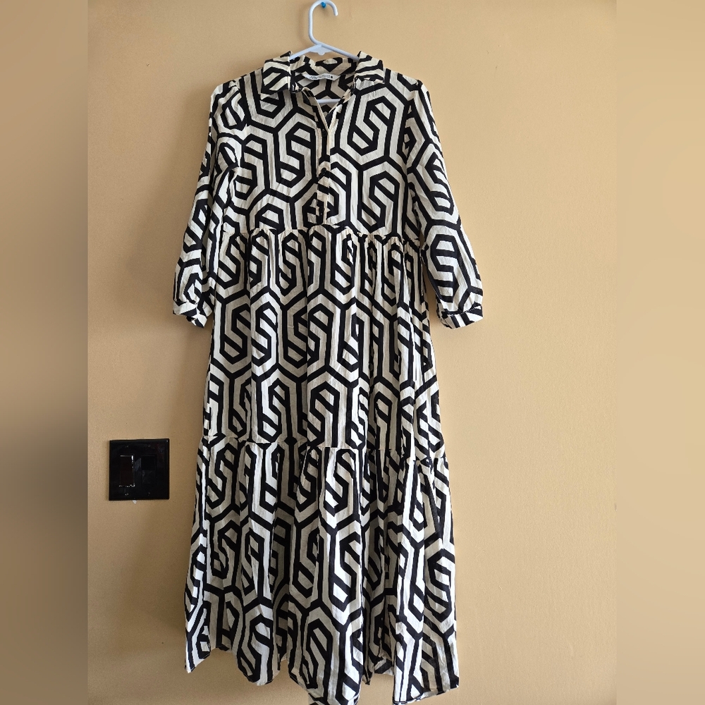 Zara Black and White Patterned Long Sleeve Dress